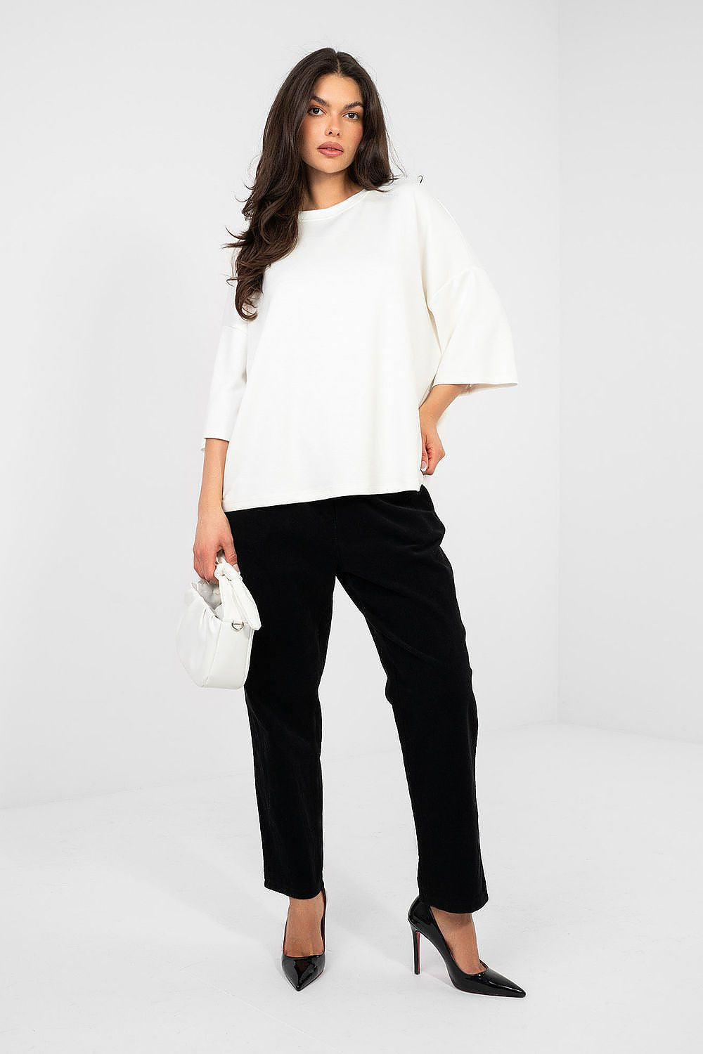   Bluzka Model RV-BZ-A1188.63 White - Rue Paris 