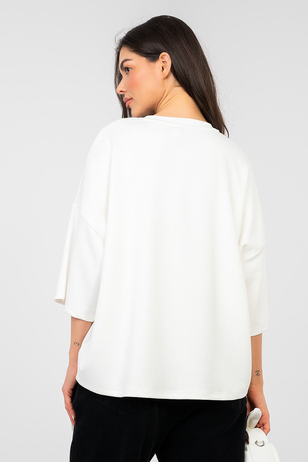   Bluzka Model RV-BZ-A1188.63 White - Rue Paris 
