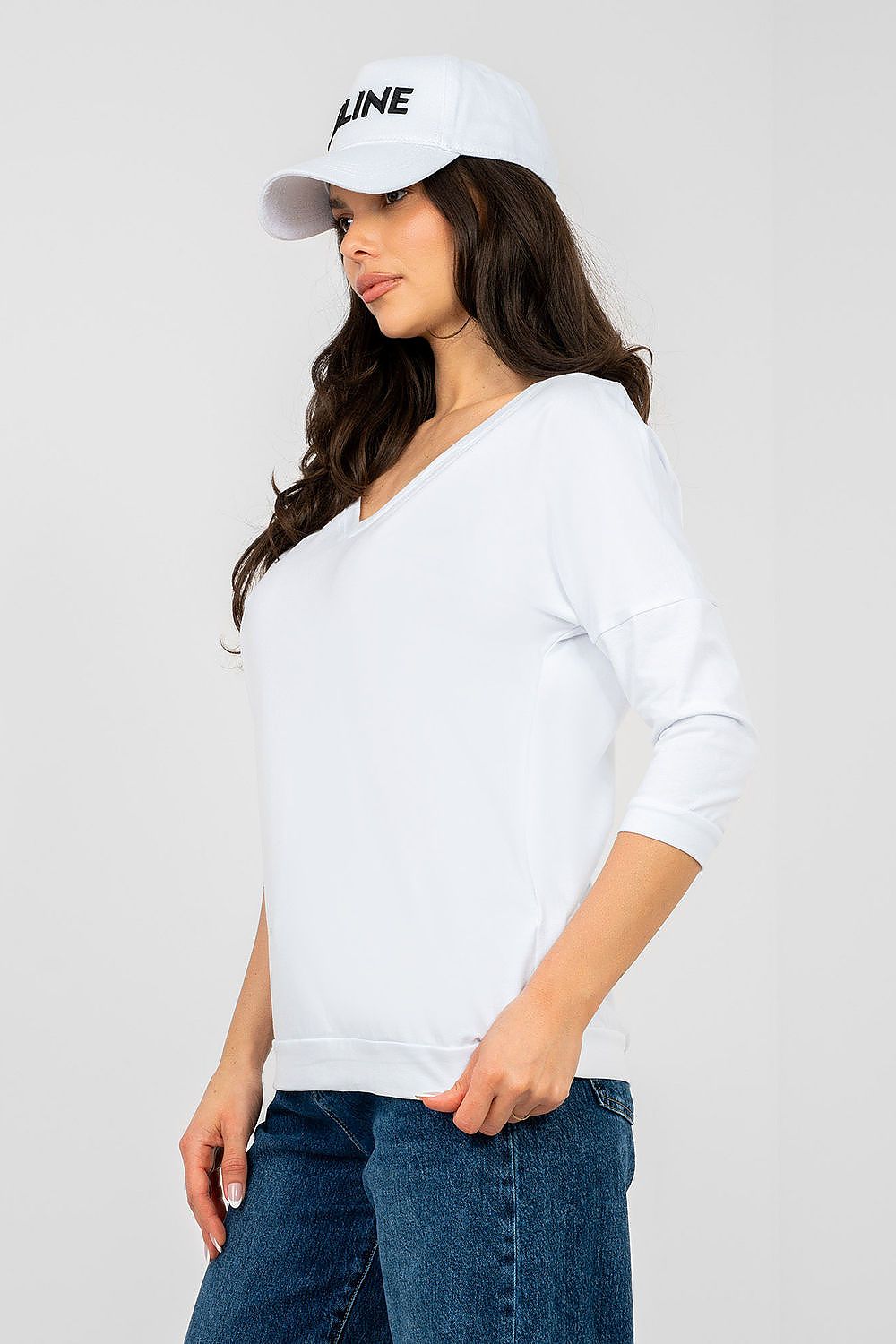   Bluzka Model RV-BZ-A1192.71 White - Rue Paris 