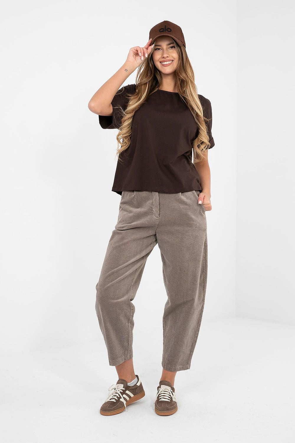   Bluzka Model RV-BZ-A1185.19 Dark Brown - Rue Paris 