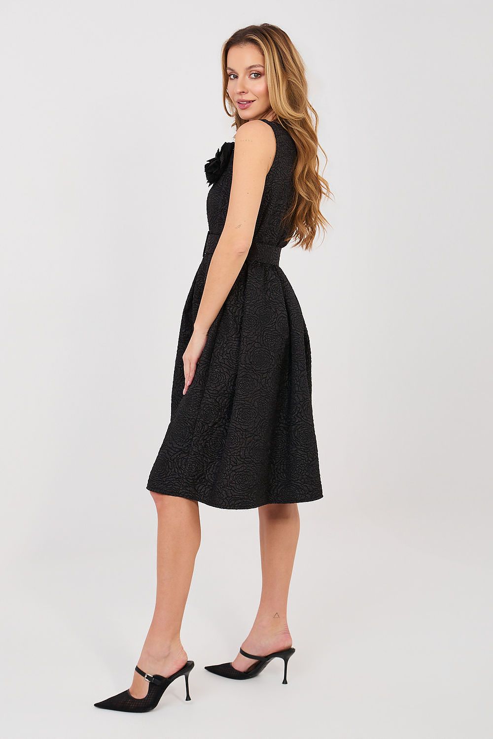   Sukienka Model IT-SK-21861.86 Black - Rue Paris 