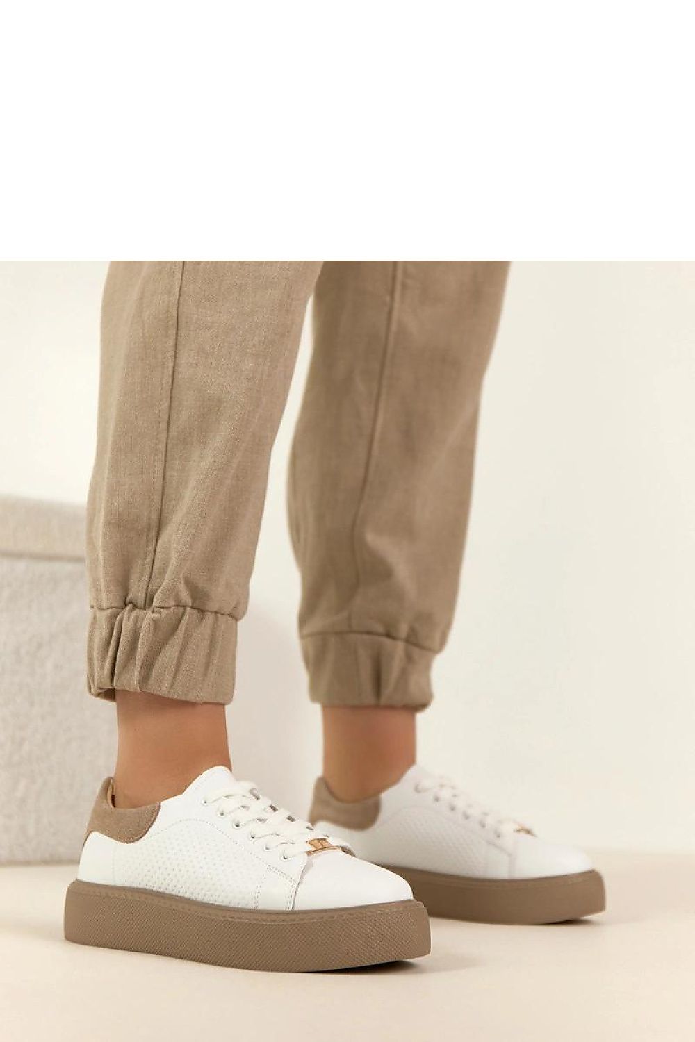   Buty Sportowe Model Filippo DP7502/26 WH White - Solea 