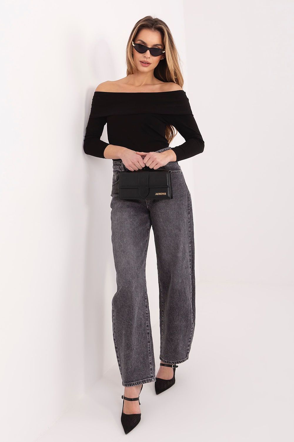   Bluzka Model RV-BZ-A1194.25 Black - Rue Paris 