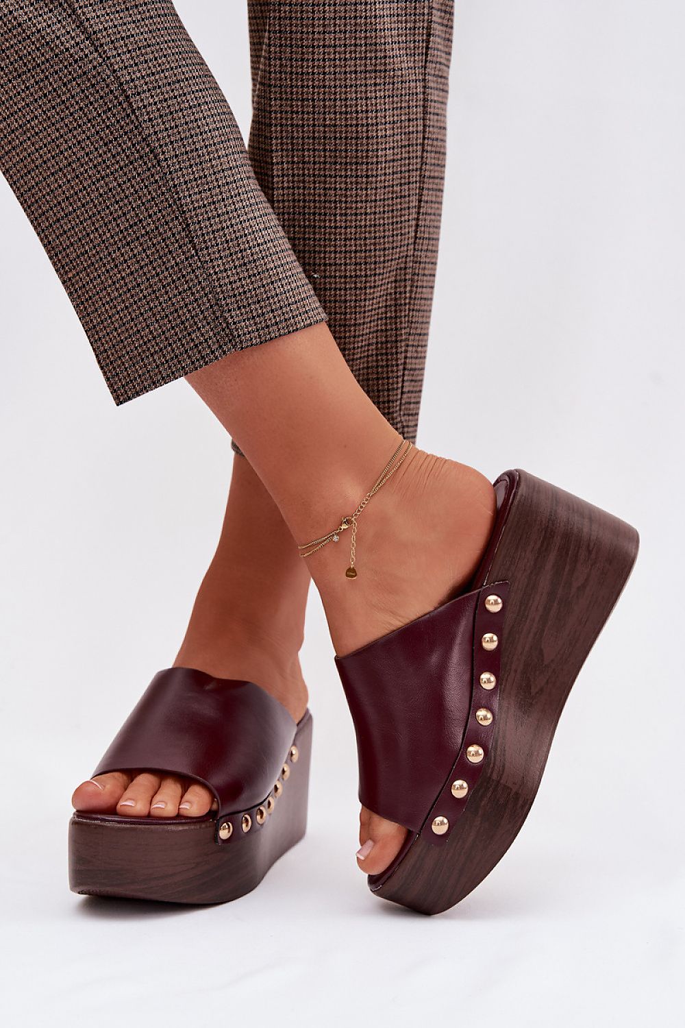  Sandał Klapki Model Farinelle DM486 Bordo - Step in style 