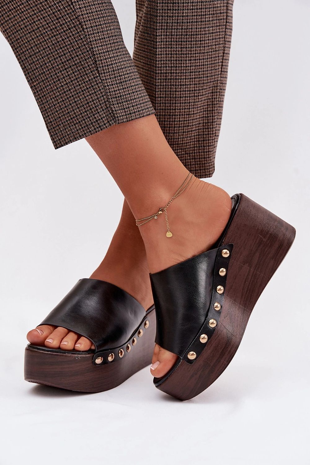  Sandał Klapki Model Farinelle DM486 Black - Step in style 