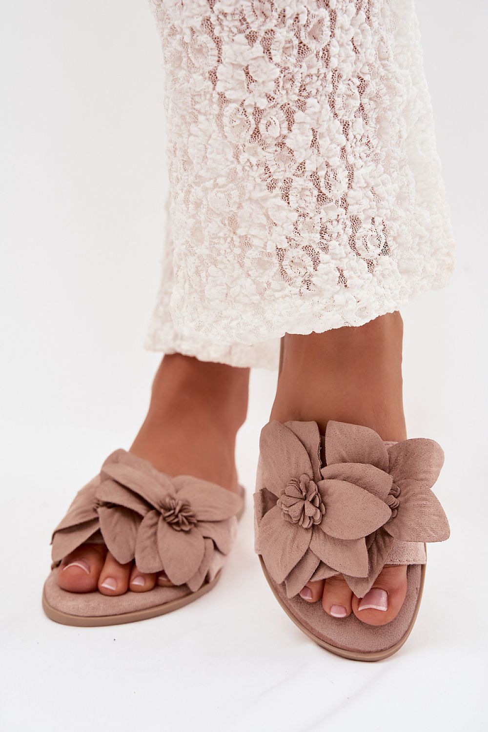  Sandał Klapki Model Elzoria J502-3 Beige - Step in style 