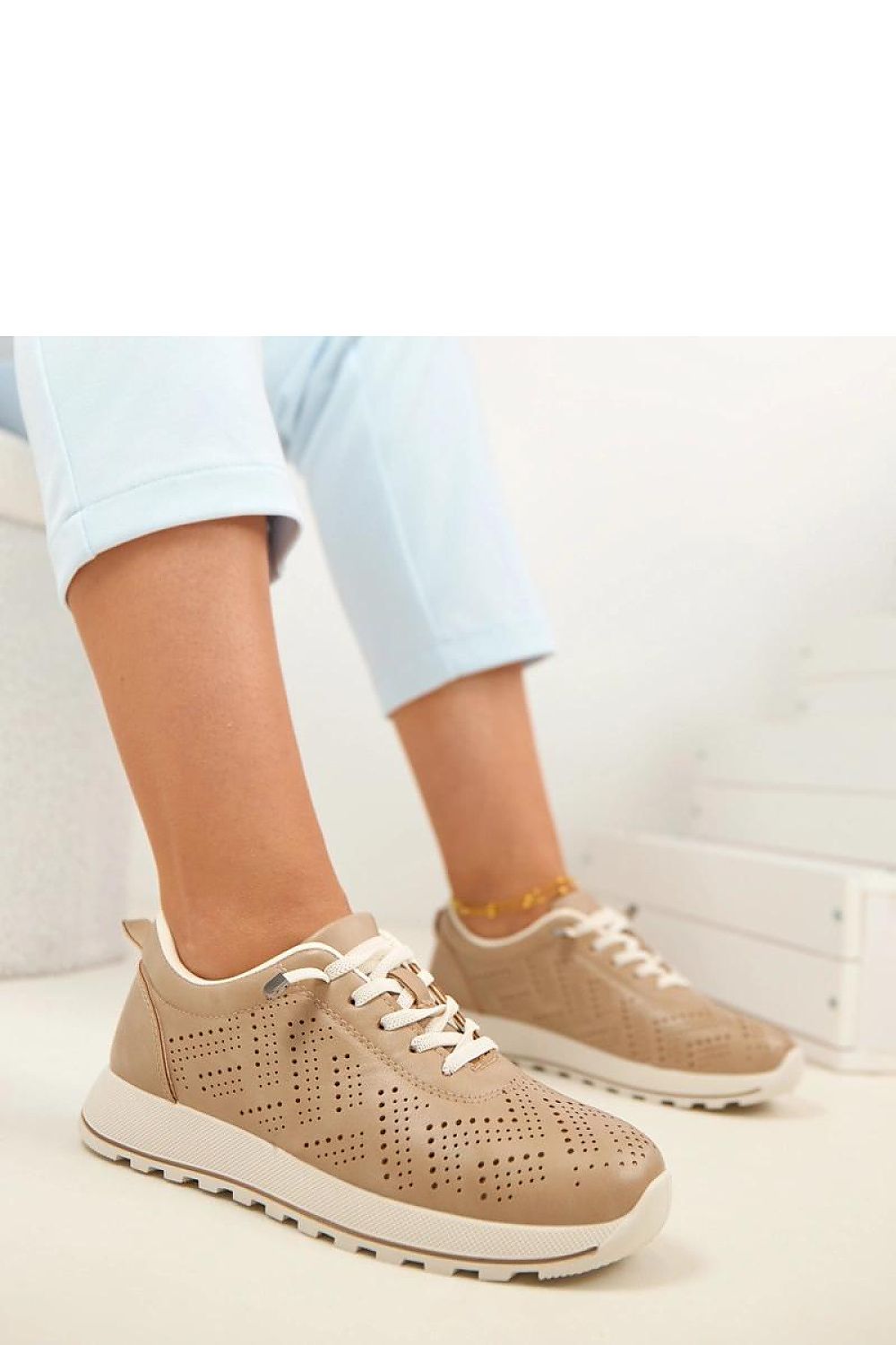   Buty Sportowe Model Slone 81213-4 Beige - Solea 