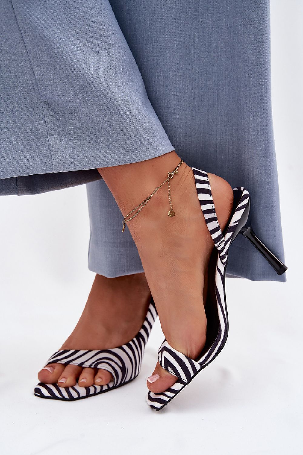  Sandały Model Calvoria 9701 Zebra - Step in style 