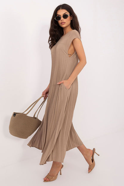  Sukienka Model IT-SK-19552.71 Dark Beige - Rue Paris 