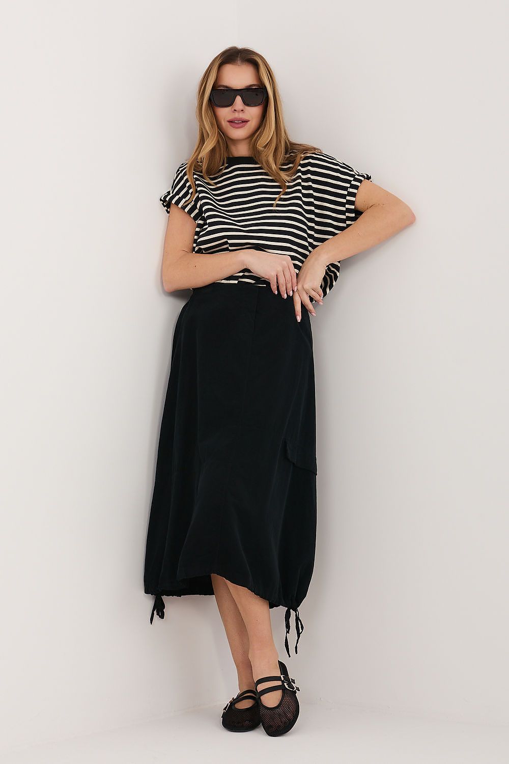  Spódnica Model IT-SD-FL10158.94 Black - Rue Paris 