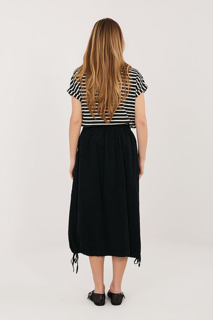  Spódnica Model IT-SD-FL10158.94 Black - Rue Paris 