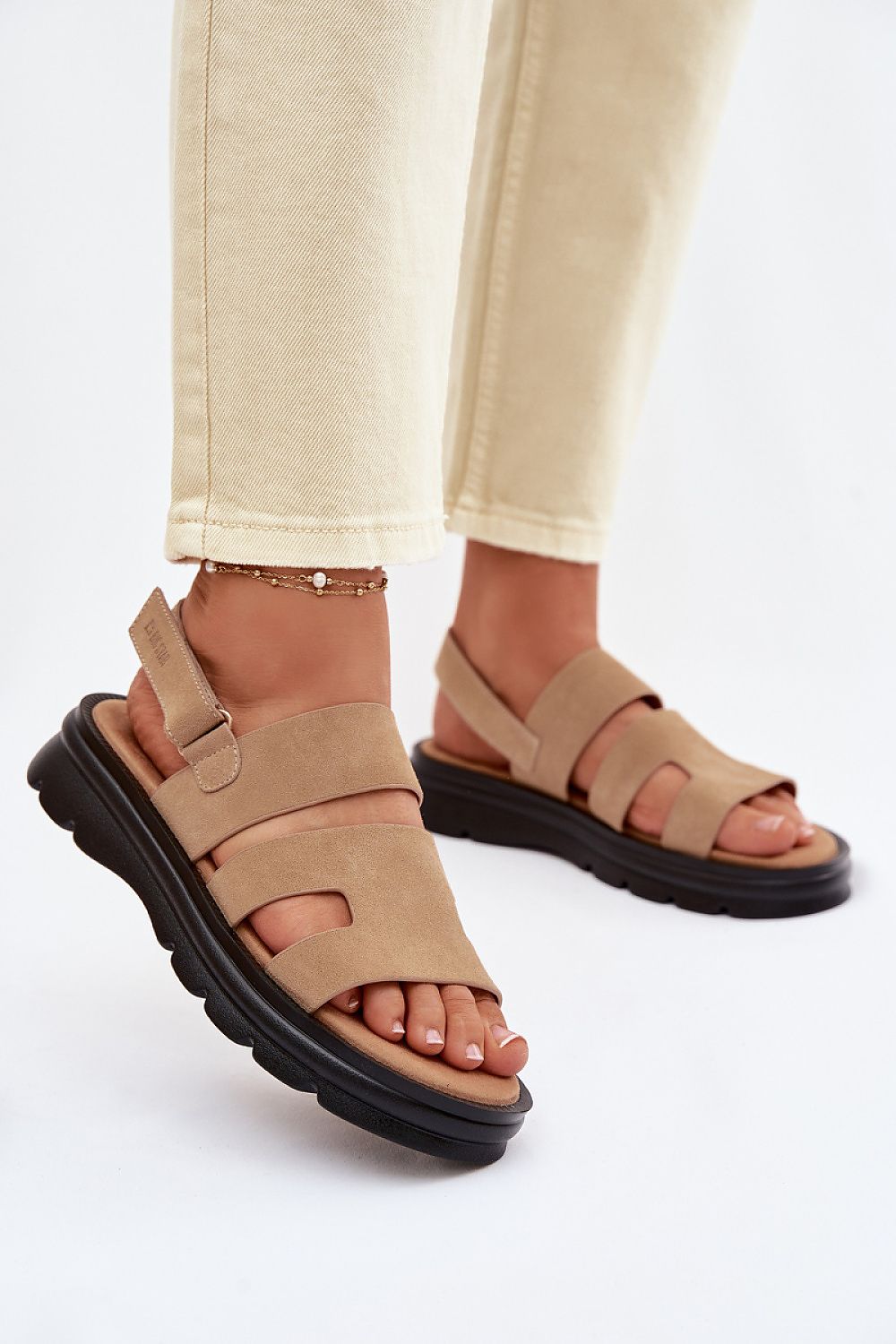  Sandały Model Big Star TT274482 Beige - Step in style 