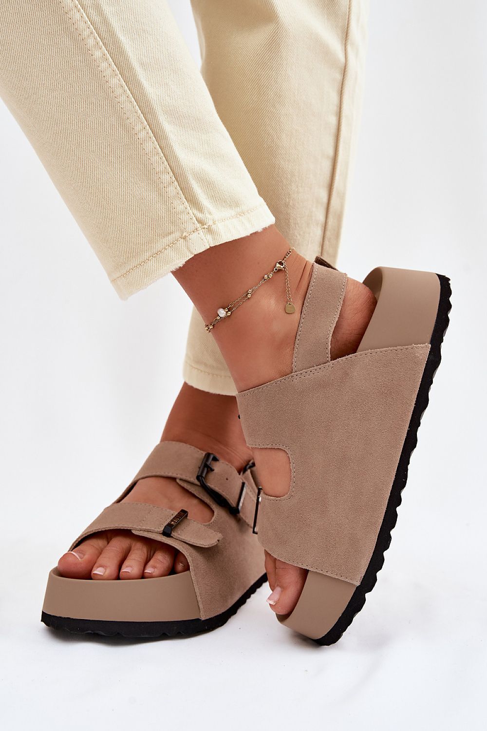  Sandały Model Big Star TT274235 Beige - Step in style 