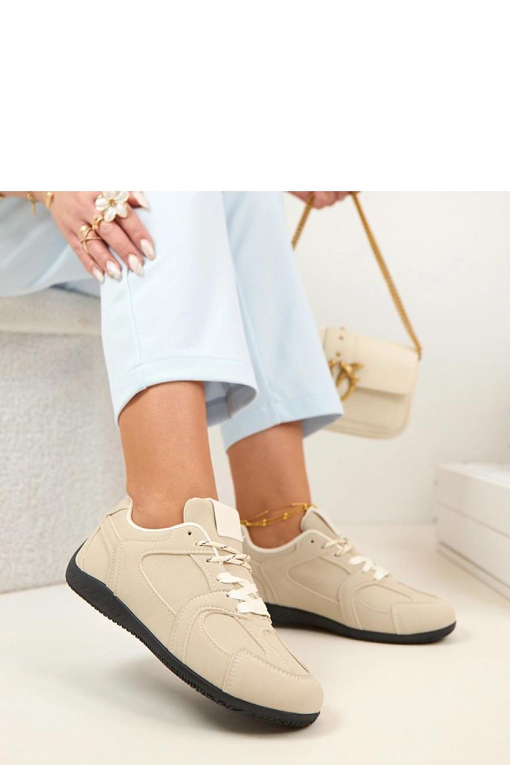   Buty Sportowe Model Amaryllis 81222-3 Beige - Solea 