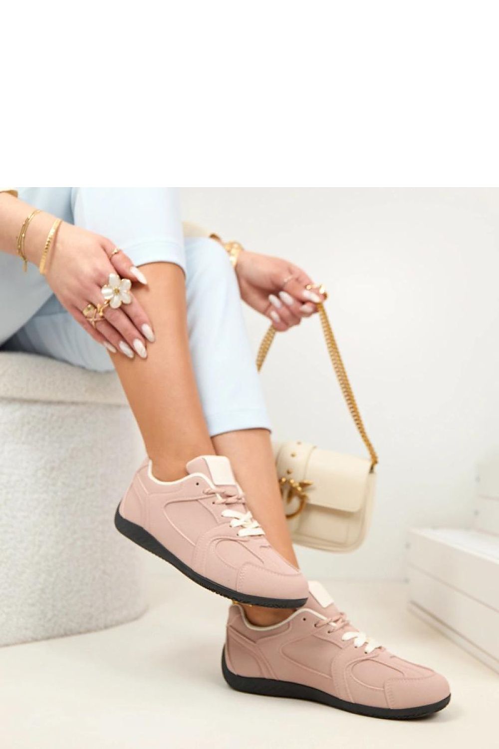   Buty Sportowe Model Amaryllis 81222-5 Pink - Solea 