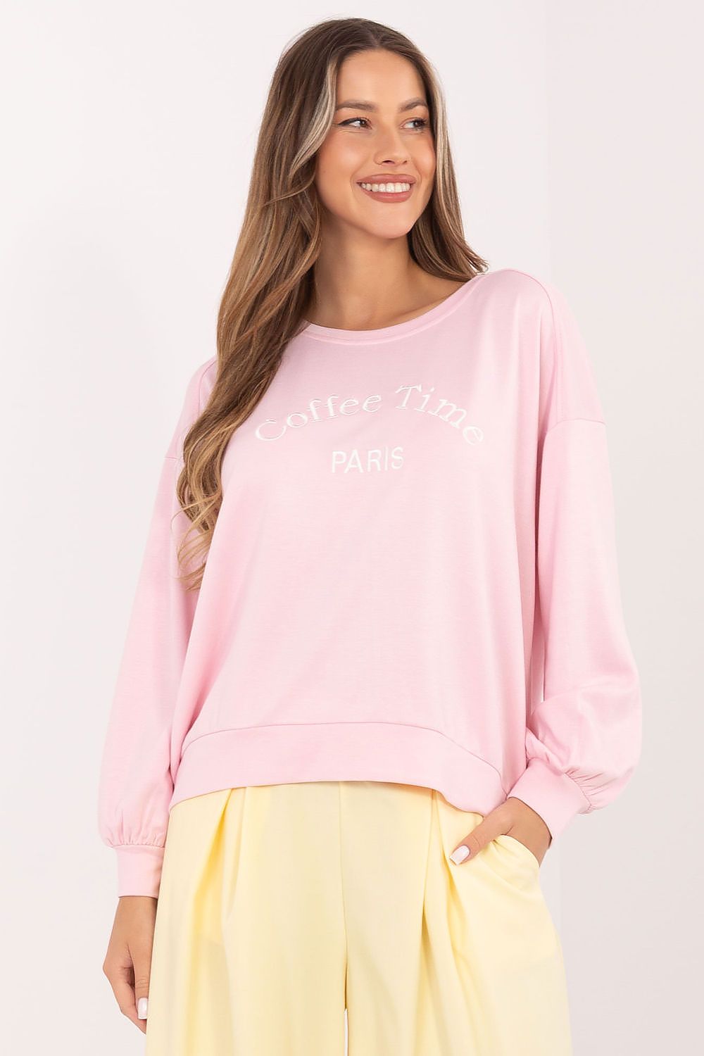   Bluza Damska Model RV-BL-A1220.11 Light Pink - Rue Paris 