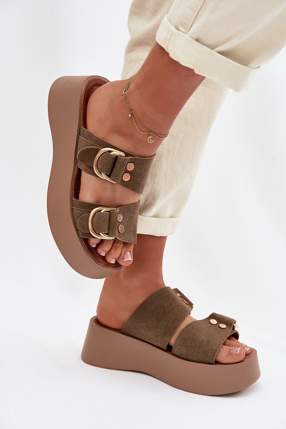  Sandał Klapki Model Nelirae A763 Oliwka - Step in style 