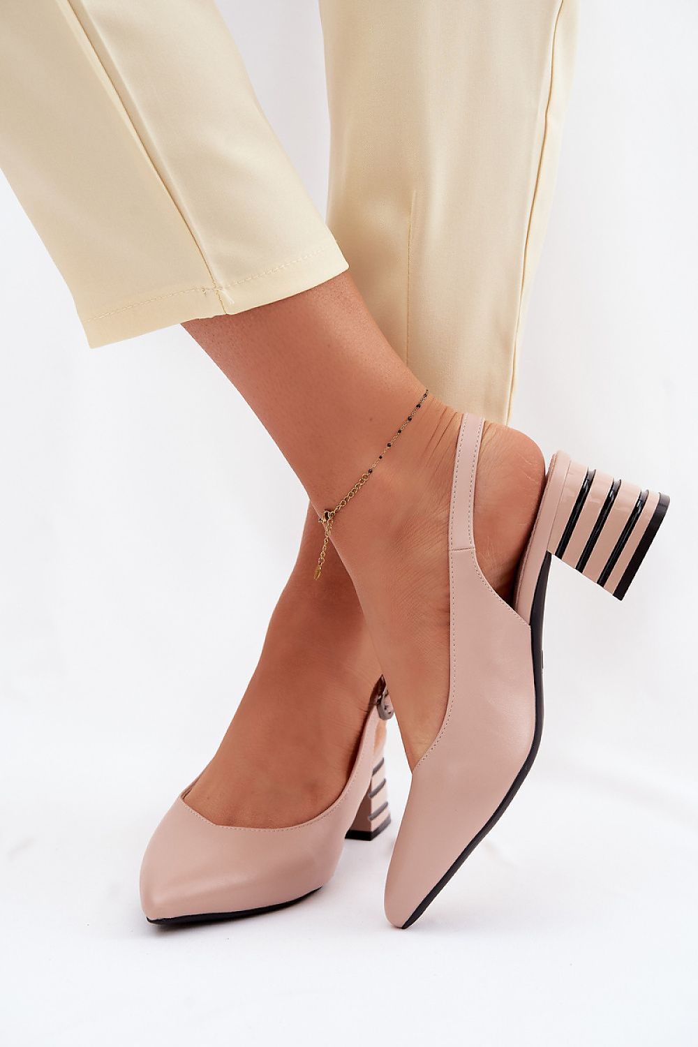  Sandały Model Vinceza 62285 Beige - Step in style 