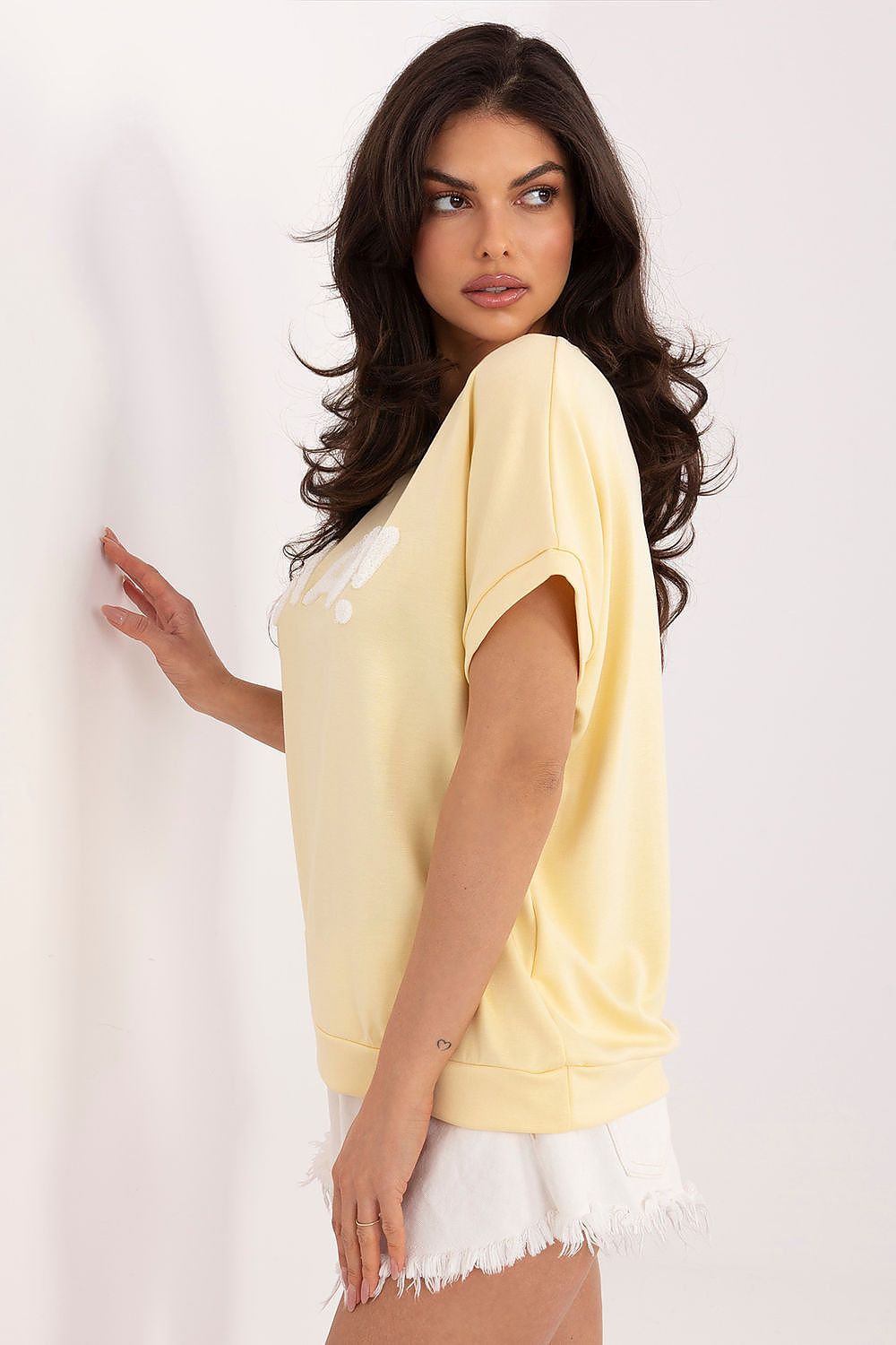   Bluzka Model RV-BZ-A1260.01 Light Yellow - Rue Paris 