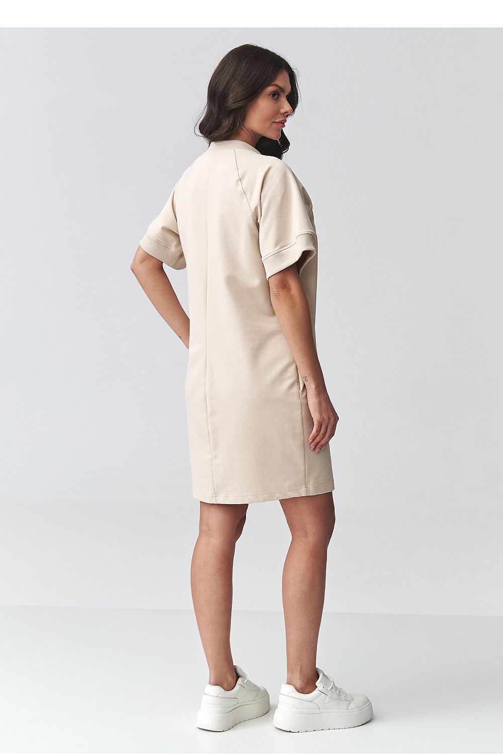  Sukienka Model M920 Light Beige - Makadamia 