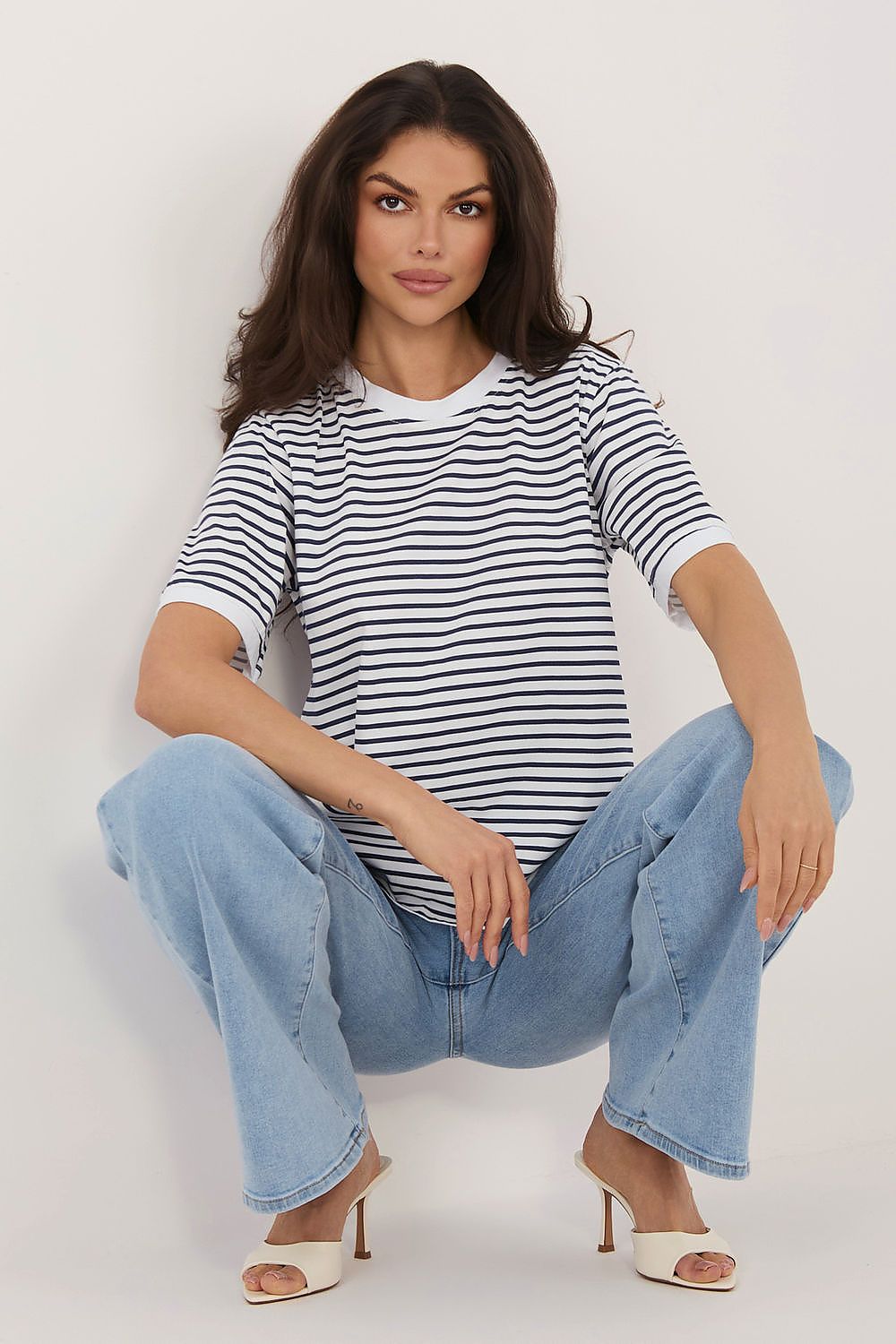   Tshirt Damski Model IT-TS-20881.85 White/Navy - Rue Paris 