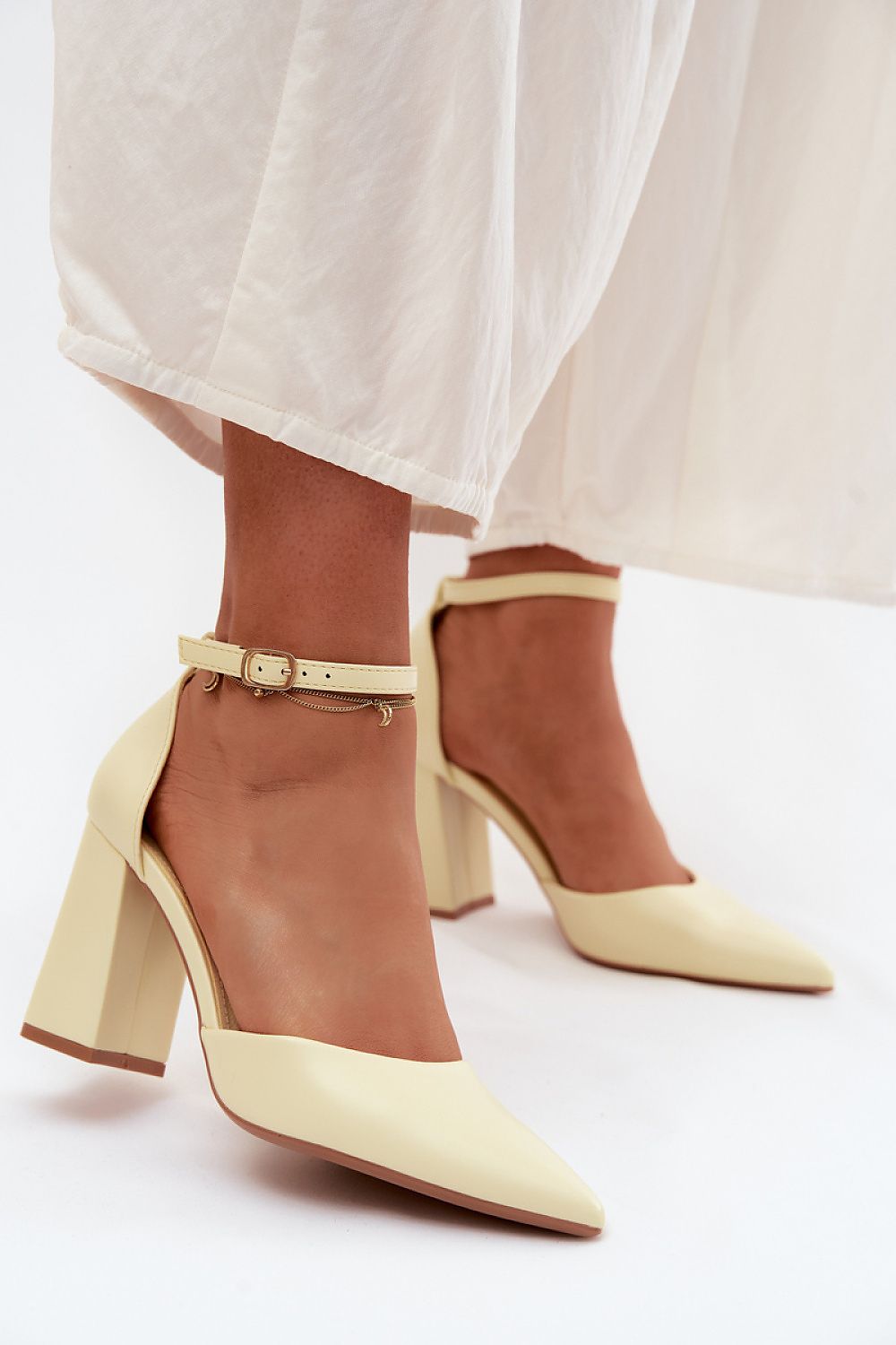   Czółenka Model Selvra 8707 Yellow Skóra - Step in style 