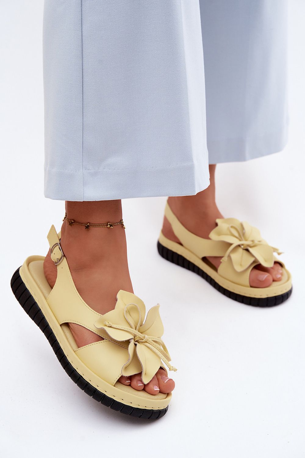  Sandały Model Vinceza 66917 Yellow - Step in style 
