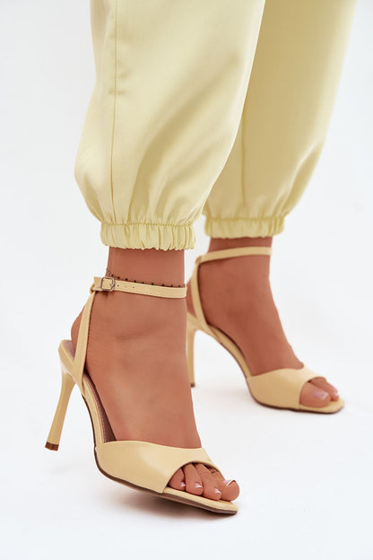  Sandały Model Olissey H8-1110H Yellow - Step in style 