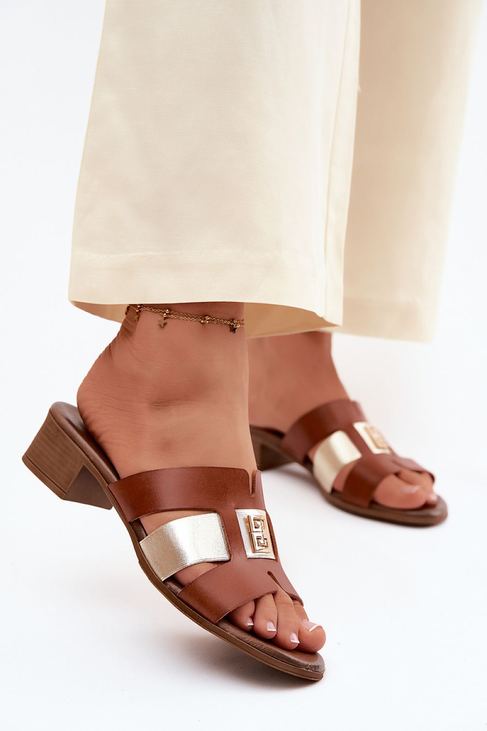  Sandał Klapki Model Zazoo 40517 Brown - Step in style 