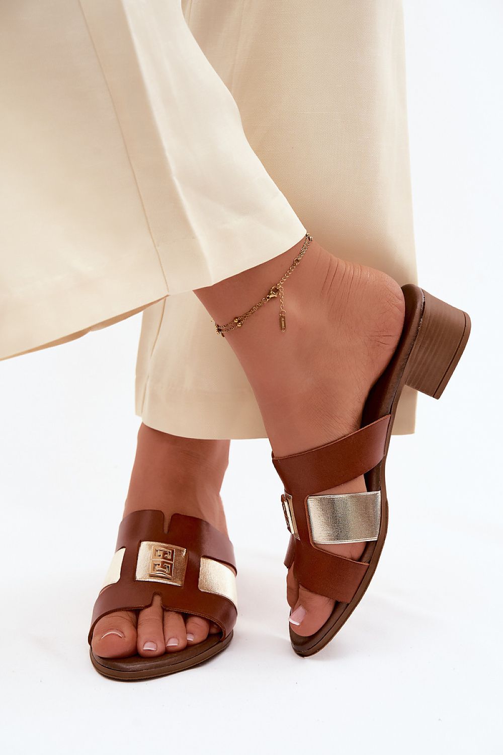  Sandał Klapki Model Zazoo 40517 Brown - Step in style 