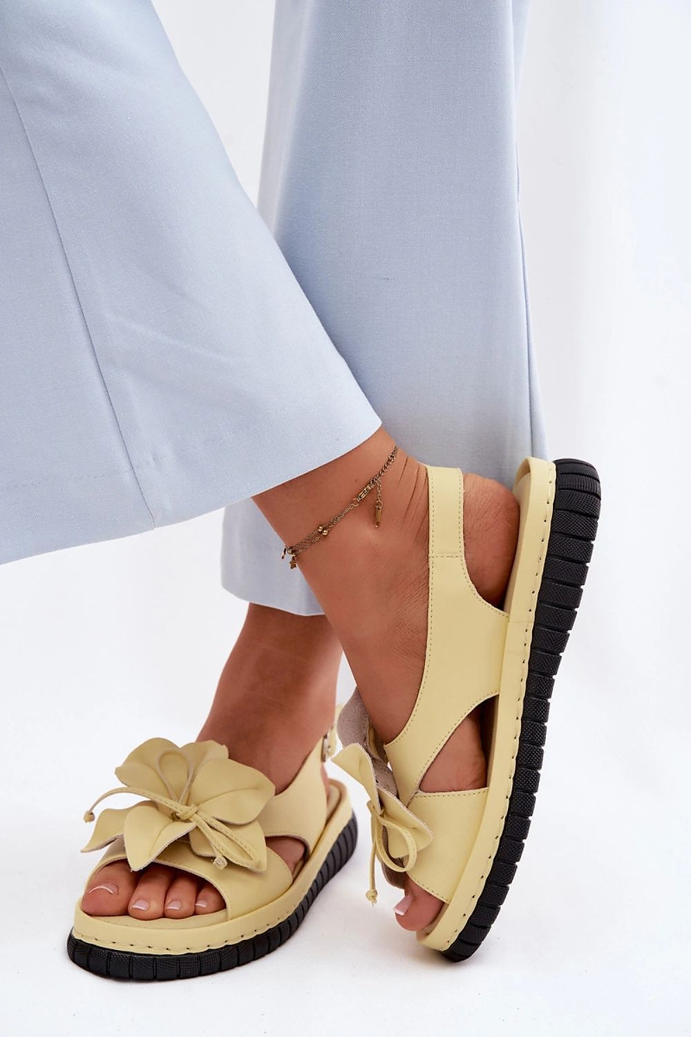  Sandały Model Vinceza 66917 Yellow - Step in style 