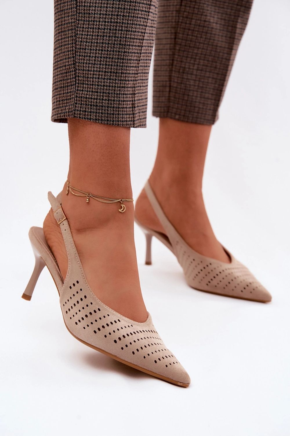  Sandały Model Torielle 1516 Beige - Step in style 