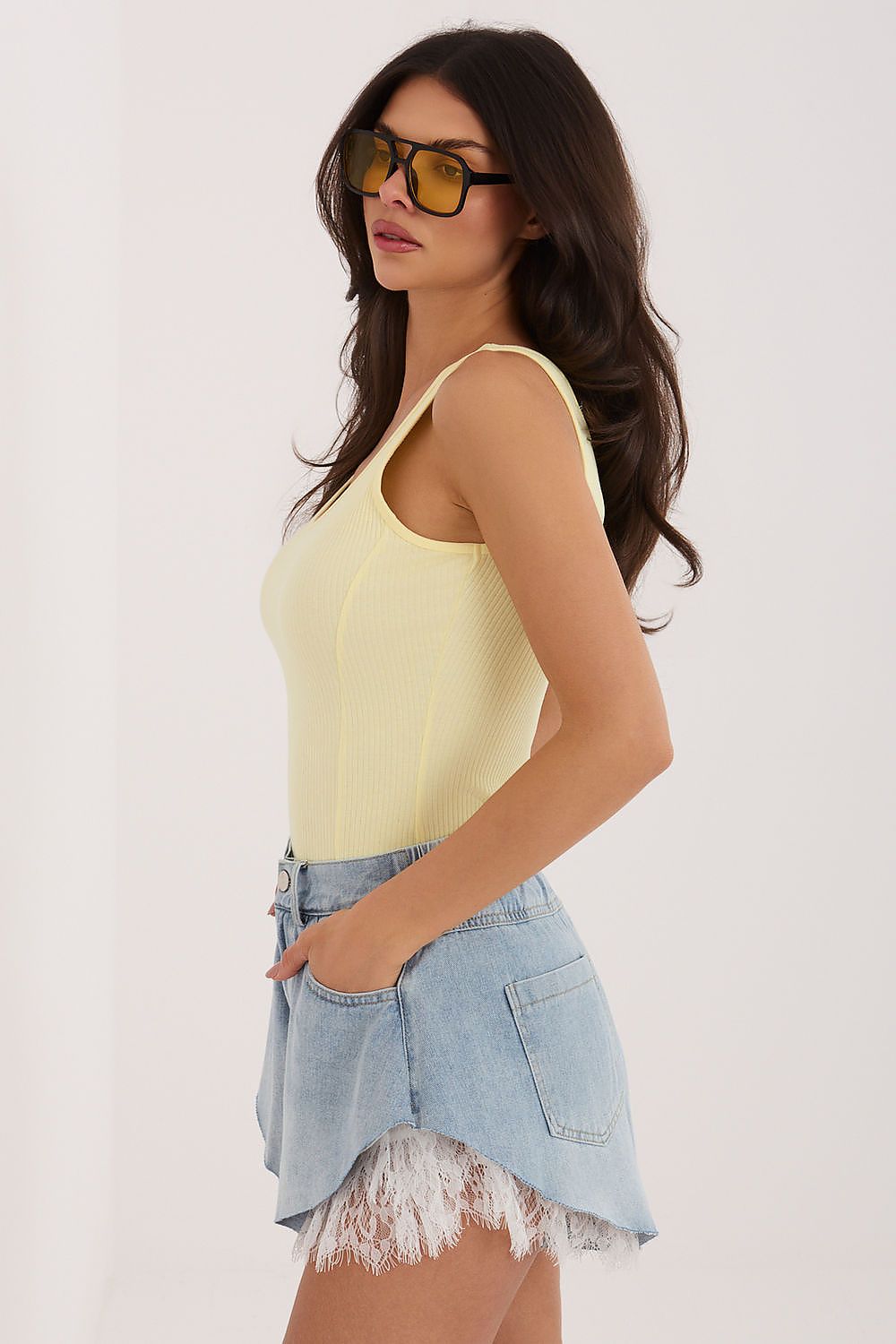  Koszulka Top Model RV-TP-A1335.85 Light Yellow - Rue Paris 