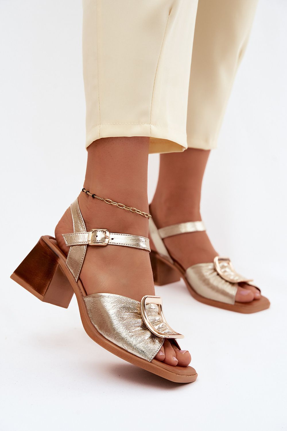  Sandały Model Artiker 58C2033 Gold - Step in style 