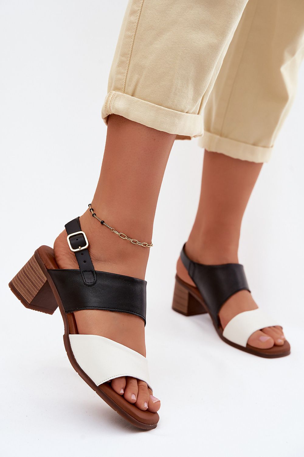  Sandały Model Maciejka E7396-01 Beige/Black - Step in style 