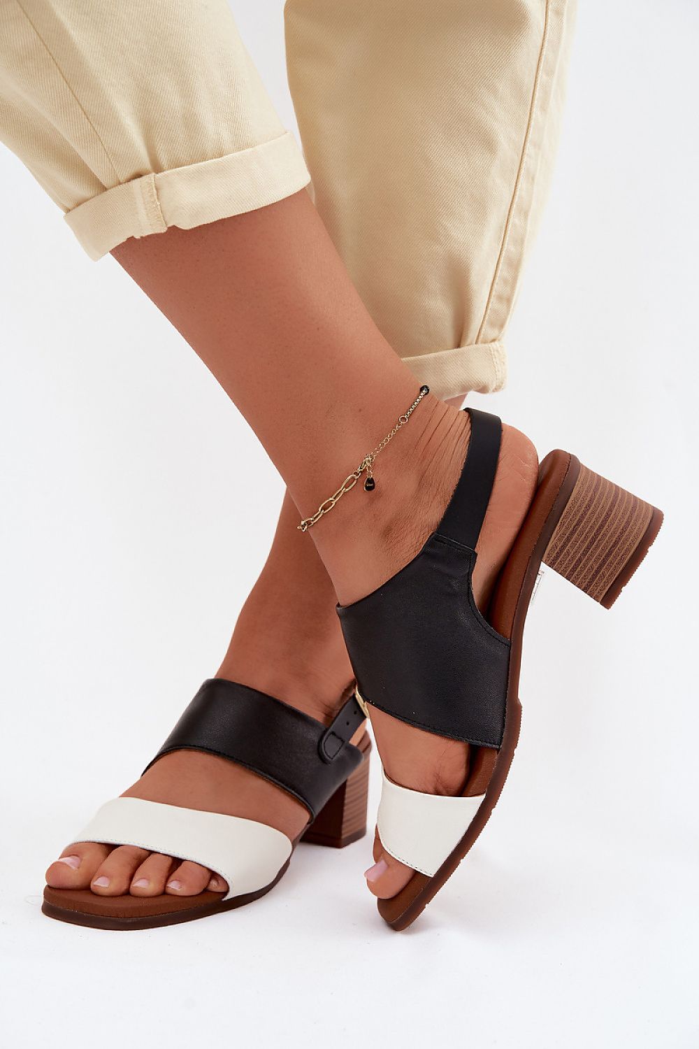  Sandały Model Maciejka E7396-01 Beige/Black - Step in style 
