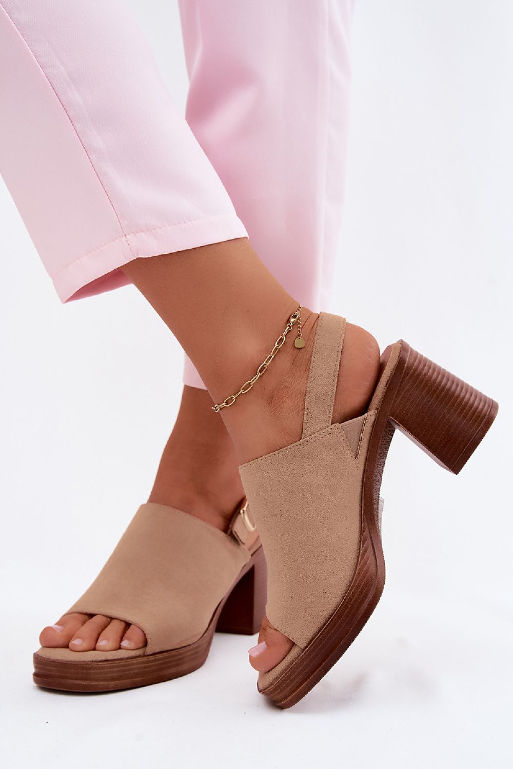  Sandały Model Eclipse 26SD35-111 Beige - Step in style 