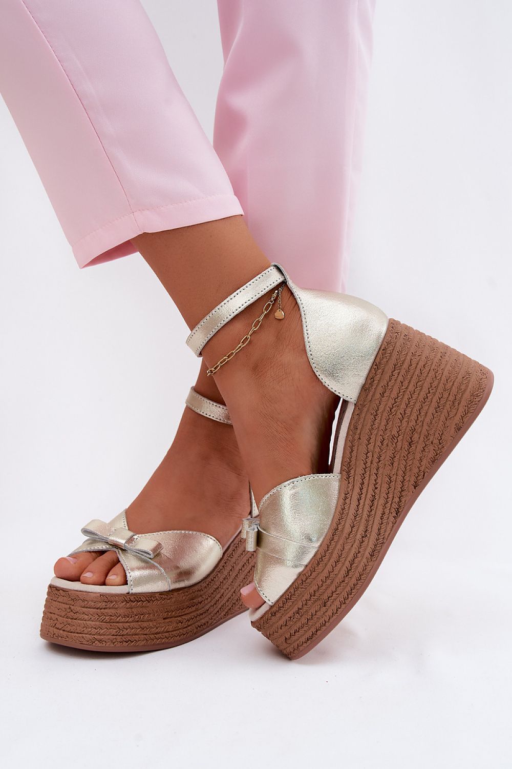  Sandały Model Ashen 26SD18-9812 Gold - Step in style 