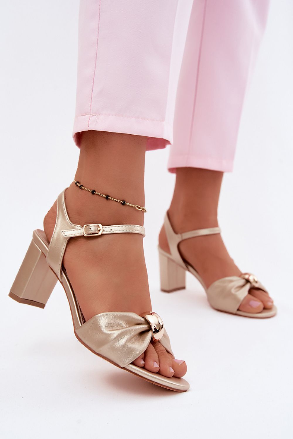  Sandały Model Spella 26SD98-9825 Gold - Step in style 