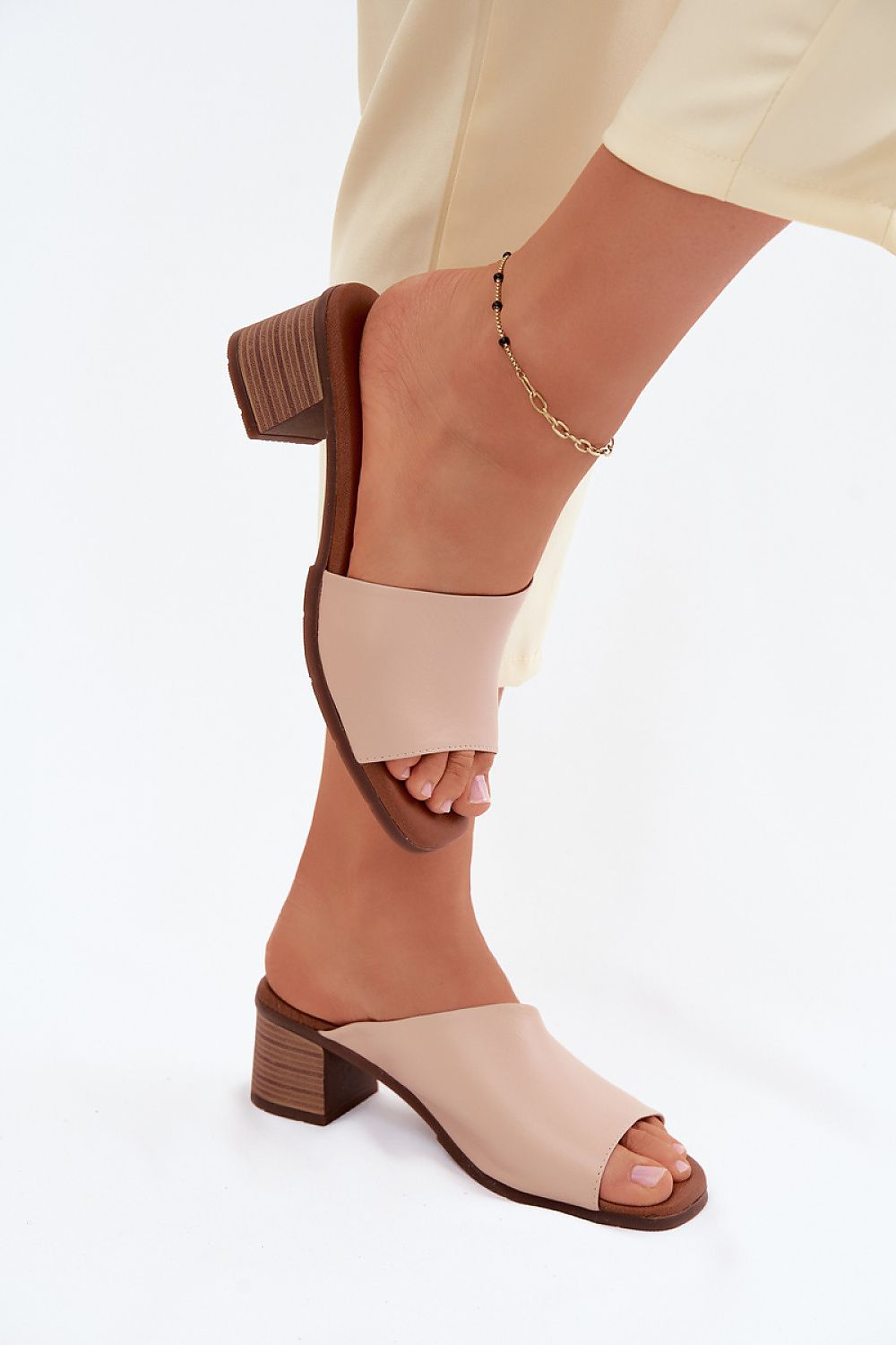  Sandał Klapki Model Maciejka E7395-04 Beige - Step in style 