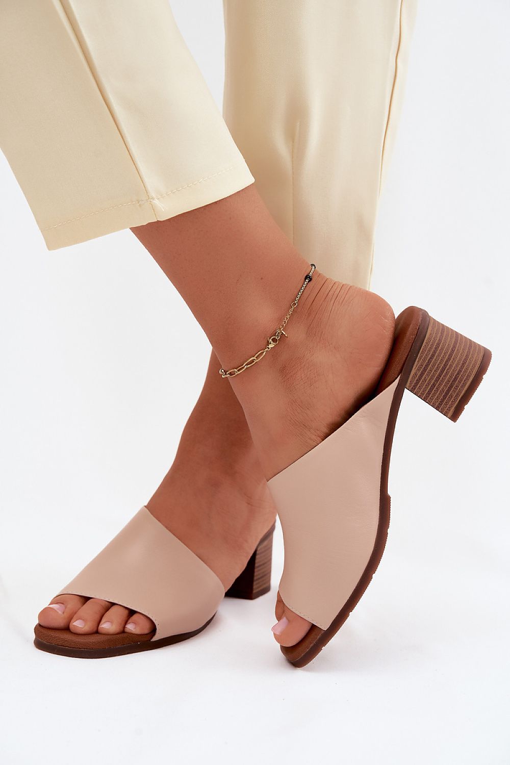  Sandał Klapki Model Maciejka E7395-04 Beige - Step in style 