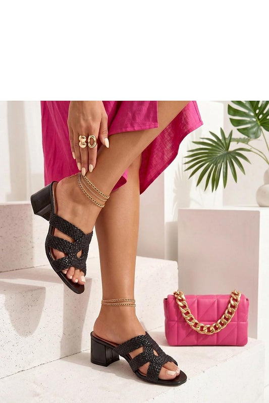  Sandał Klapki Model Violet N24-1056 Black - Solea 