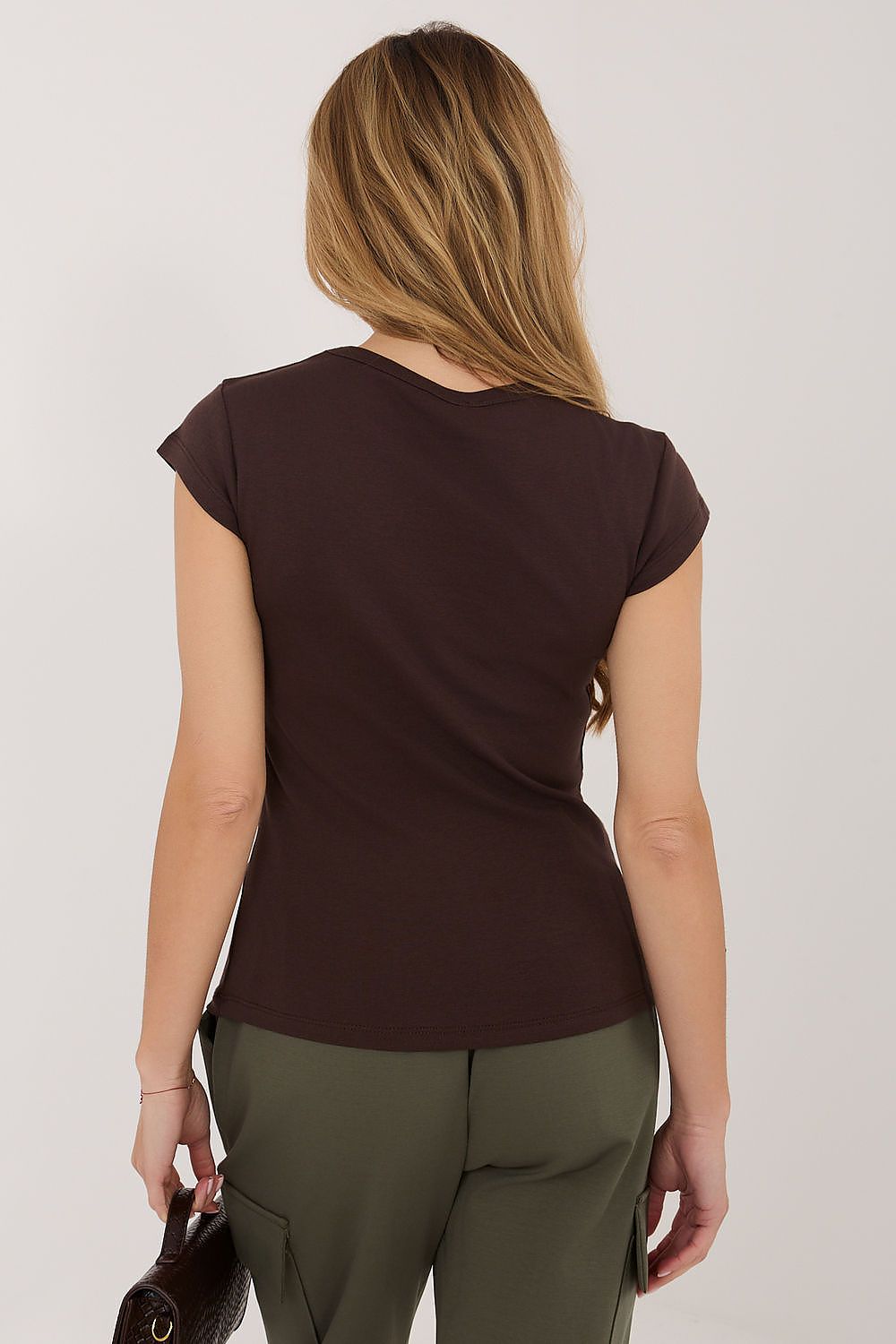   T-shirt Damski Model RV-TS-A1360.02P Dark Brown - Rue Paris 