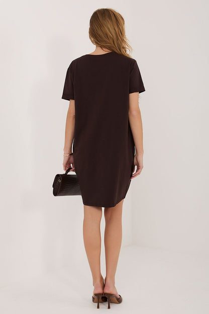  Sukienka Model RV-SK-8724-1.91 Dark Brown - Rue Paris 