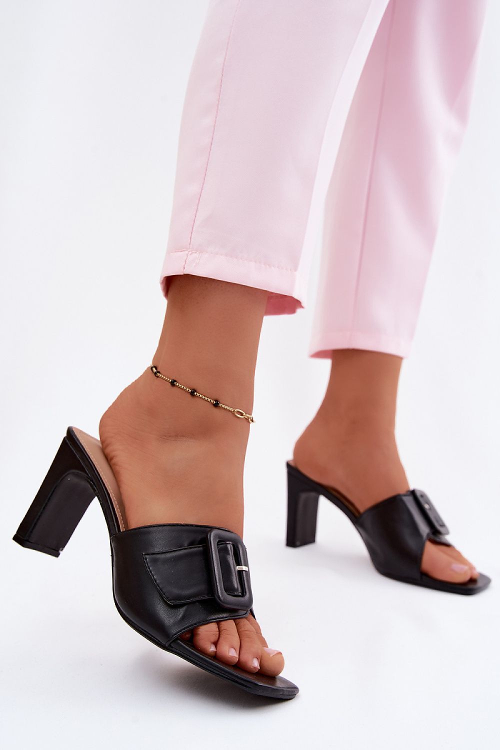  Sandał Klapki Model Vinceza 22-20159 Black - Step in style 