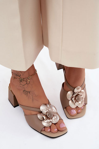  Sandał Klapki Model Catva SFY25134-1 Beige - Step in style 