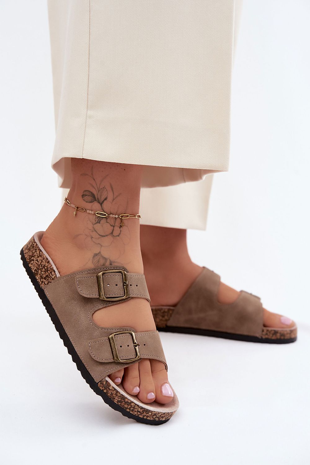  Sandał Klapki Model Harleen 25SD21-8322 Khaki - Step in style 