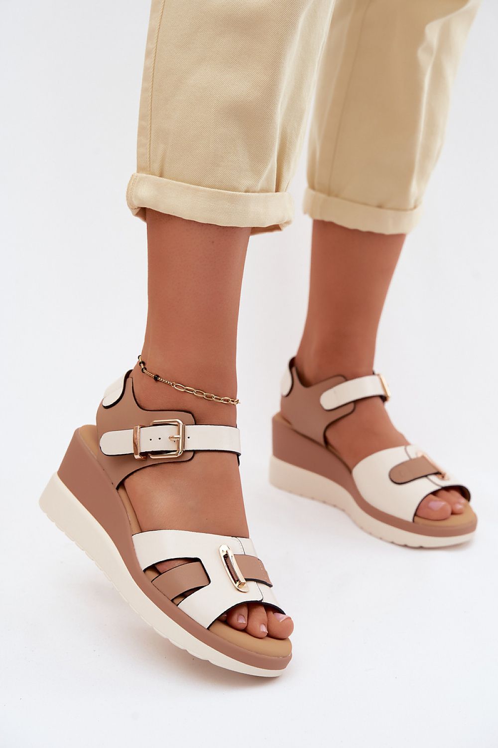  Sandały Model Artiker 58C0314 Beige - Step in style 