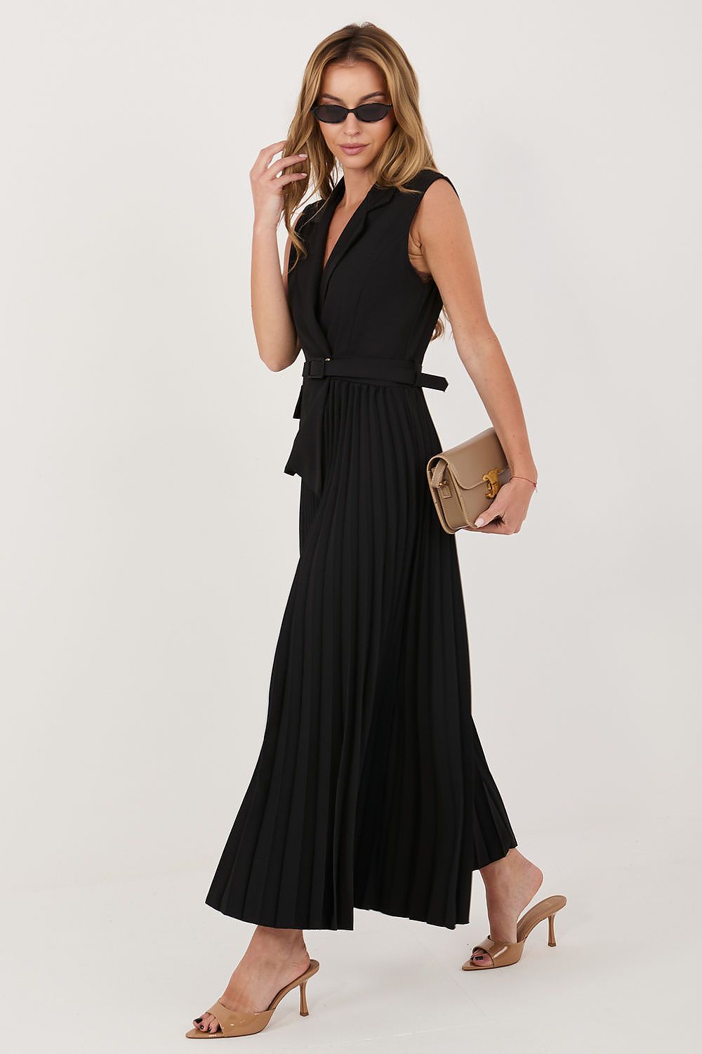  Sukienka Model IT-SK-21558.86 Black - Rue Paris 