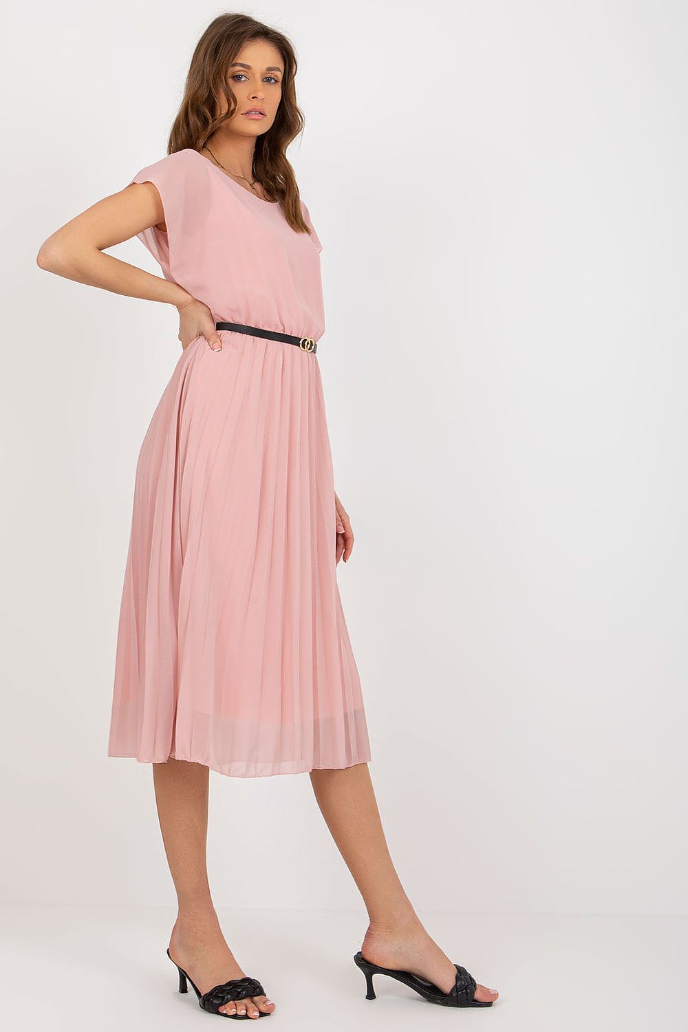  Sukienka Model DHJ-SK-8839-1.23X Light Pink - Rue Paris 